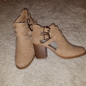 Charlotte Russe Tan Booties size 10